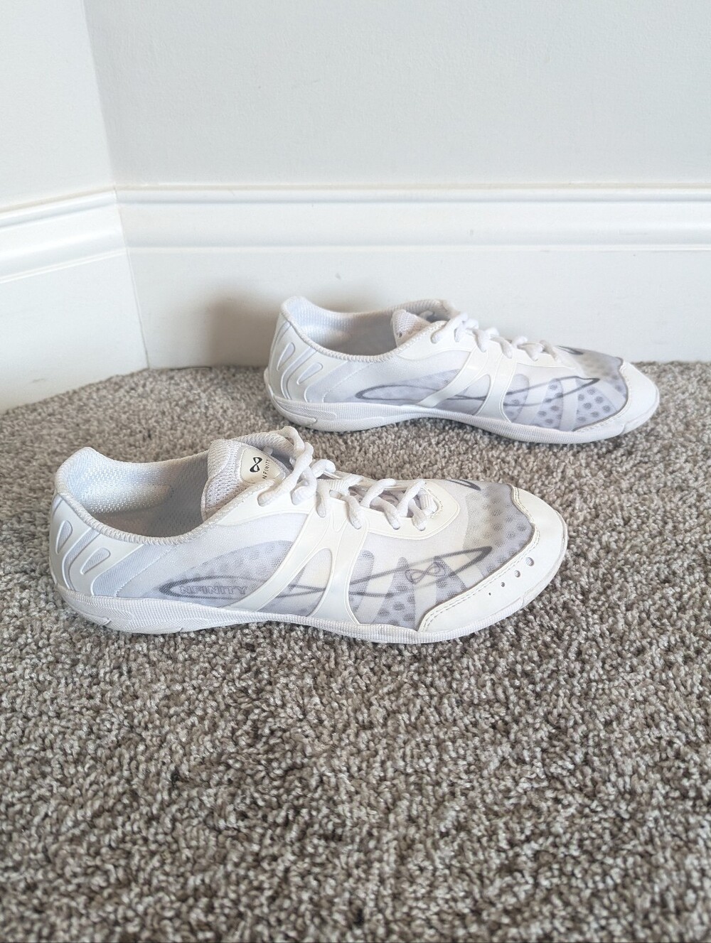 Nfinity Vengeance Varsity Cheer Shoes sz 7